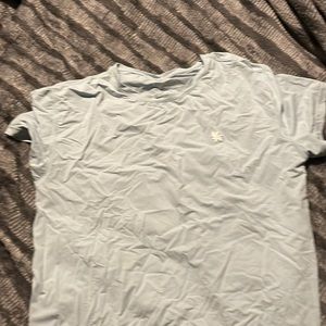 Muscle fit, light blue youngla shirt